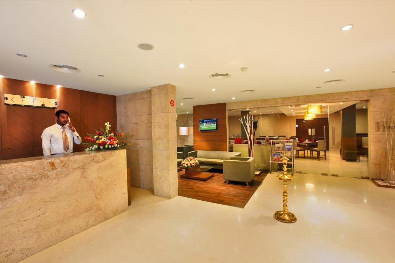 Park Residency Adoor Hotel Adur Luaran gambar