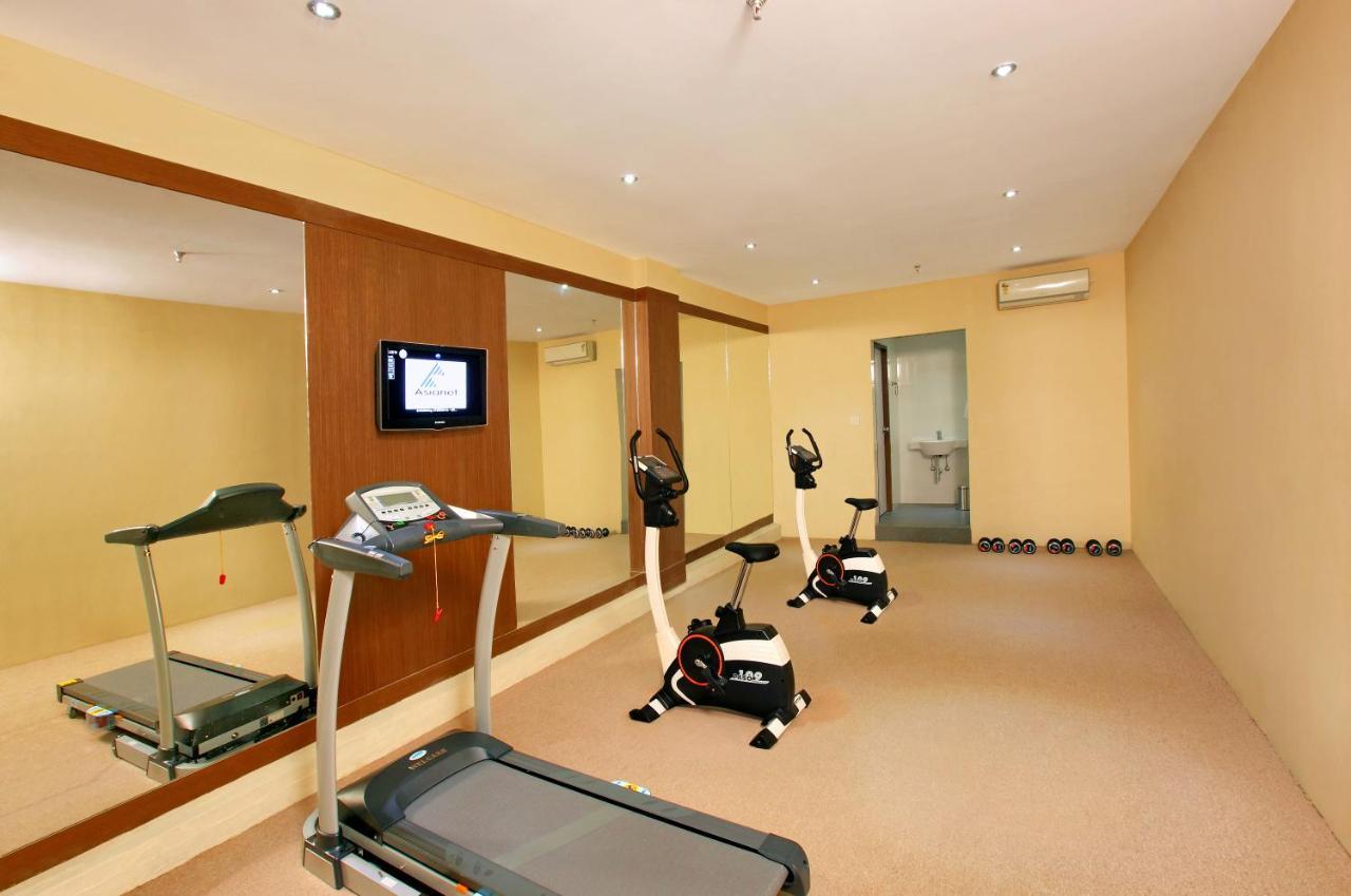 Park Residency Adoor Hotel Adur Luaran gambar